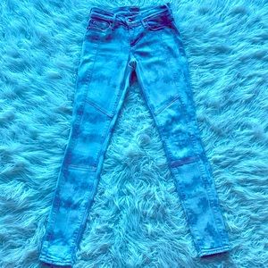 Halle Mid Rise Super Skinny